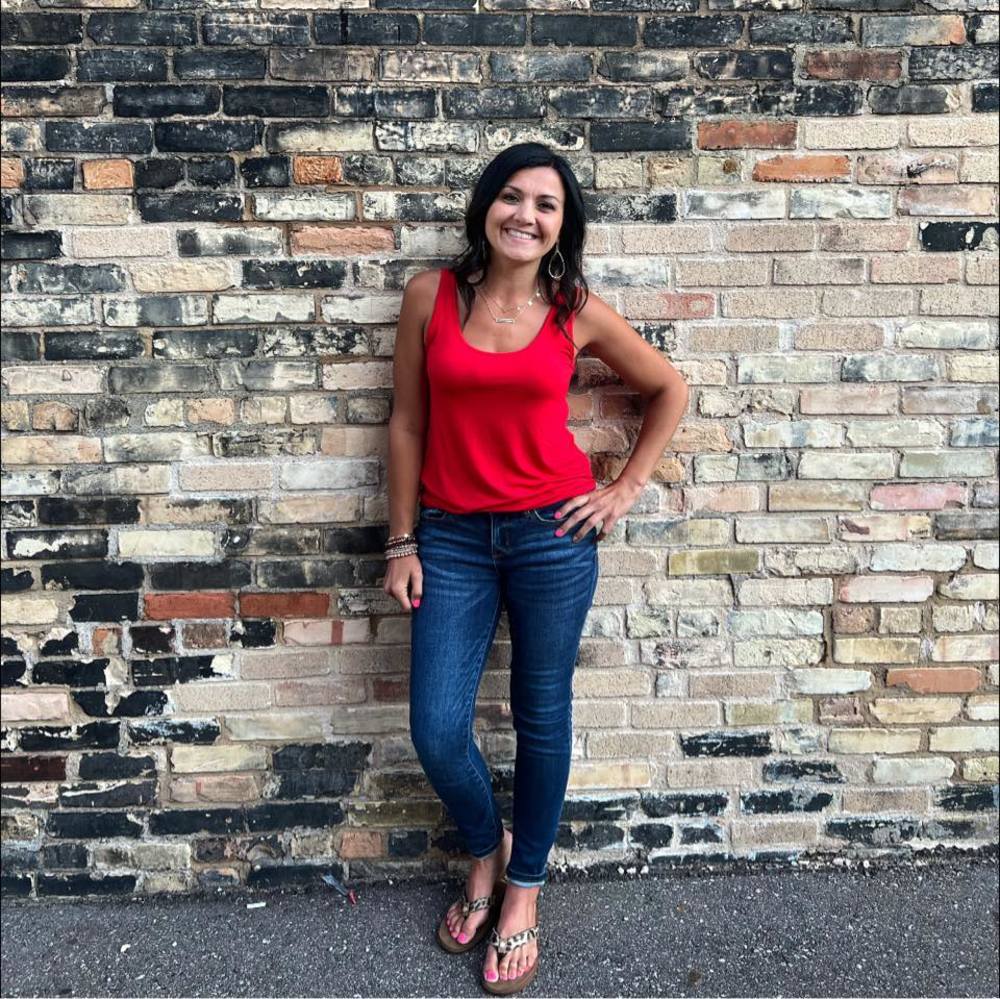 Meet your Posher, Danielle